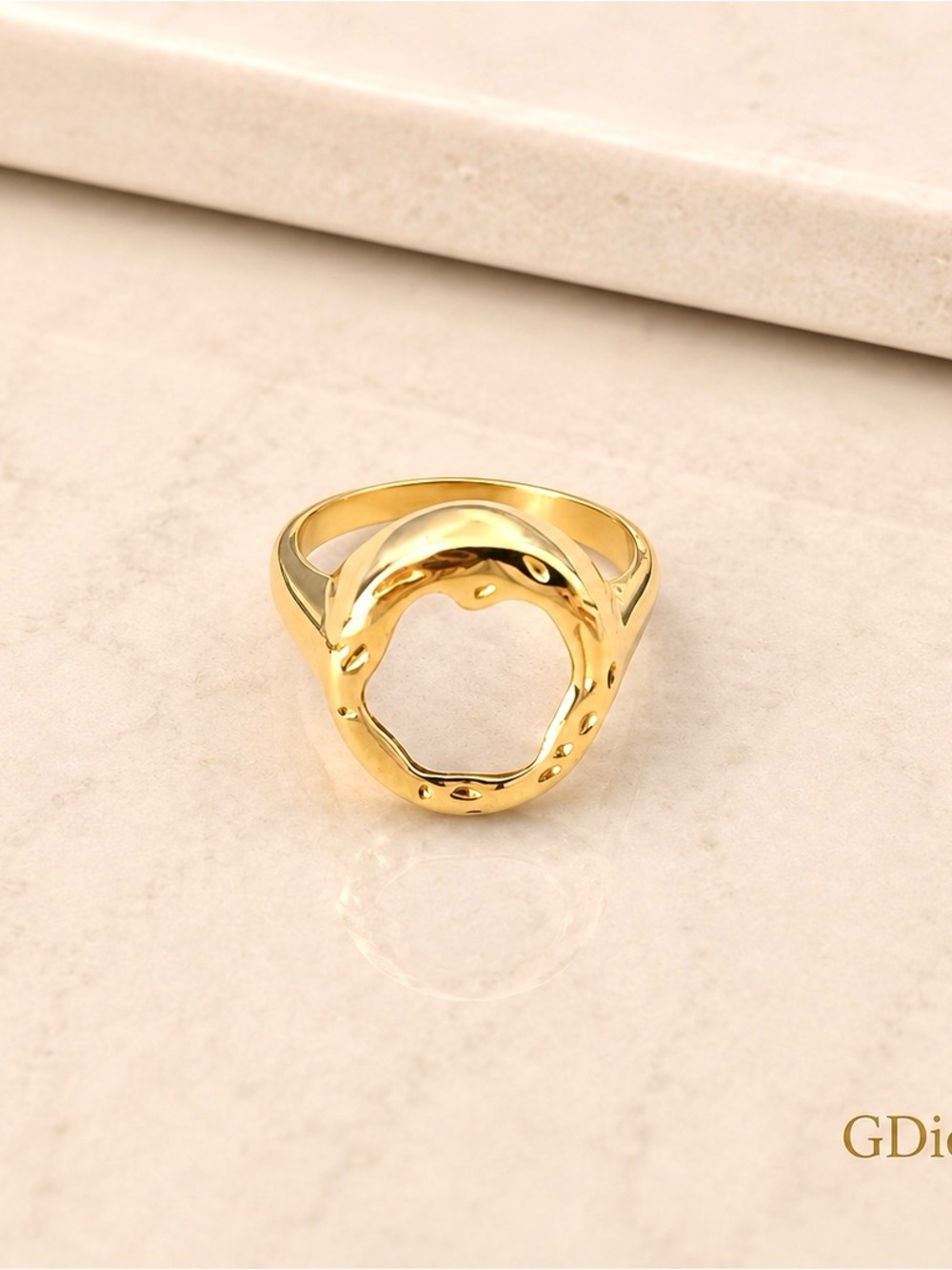Goldfilled Pearl  Ring - Women's Fashion Jewelry size 6-7